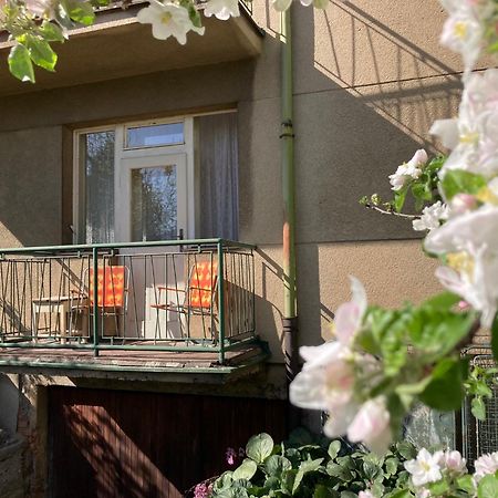 Spacious Apartment - Free Parking! Прага Экстерьер фото