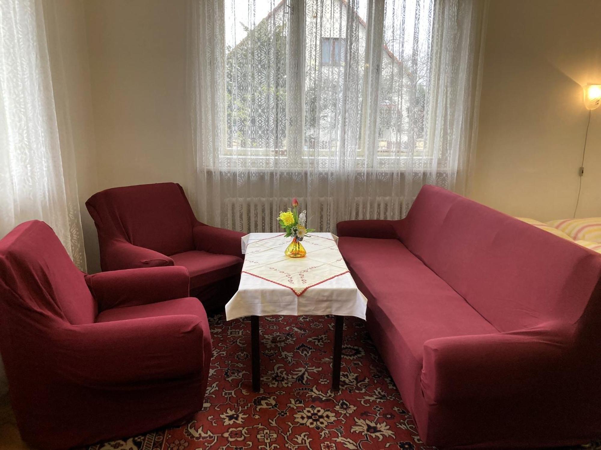 Spacious Apartment - Free Parking! Прага Экстерьер фото