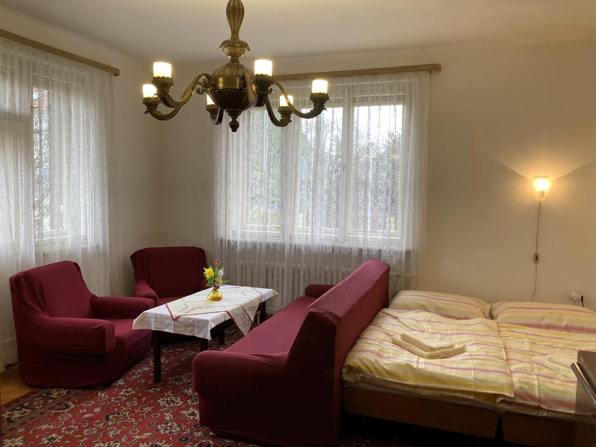 Spacious Apartment - Free Parking! Прага Экстерьер фото