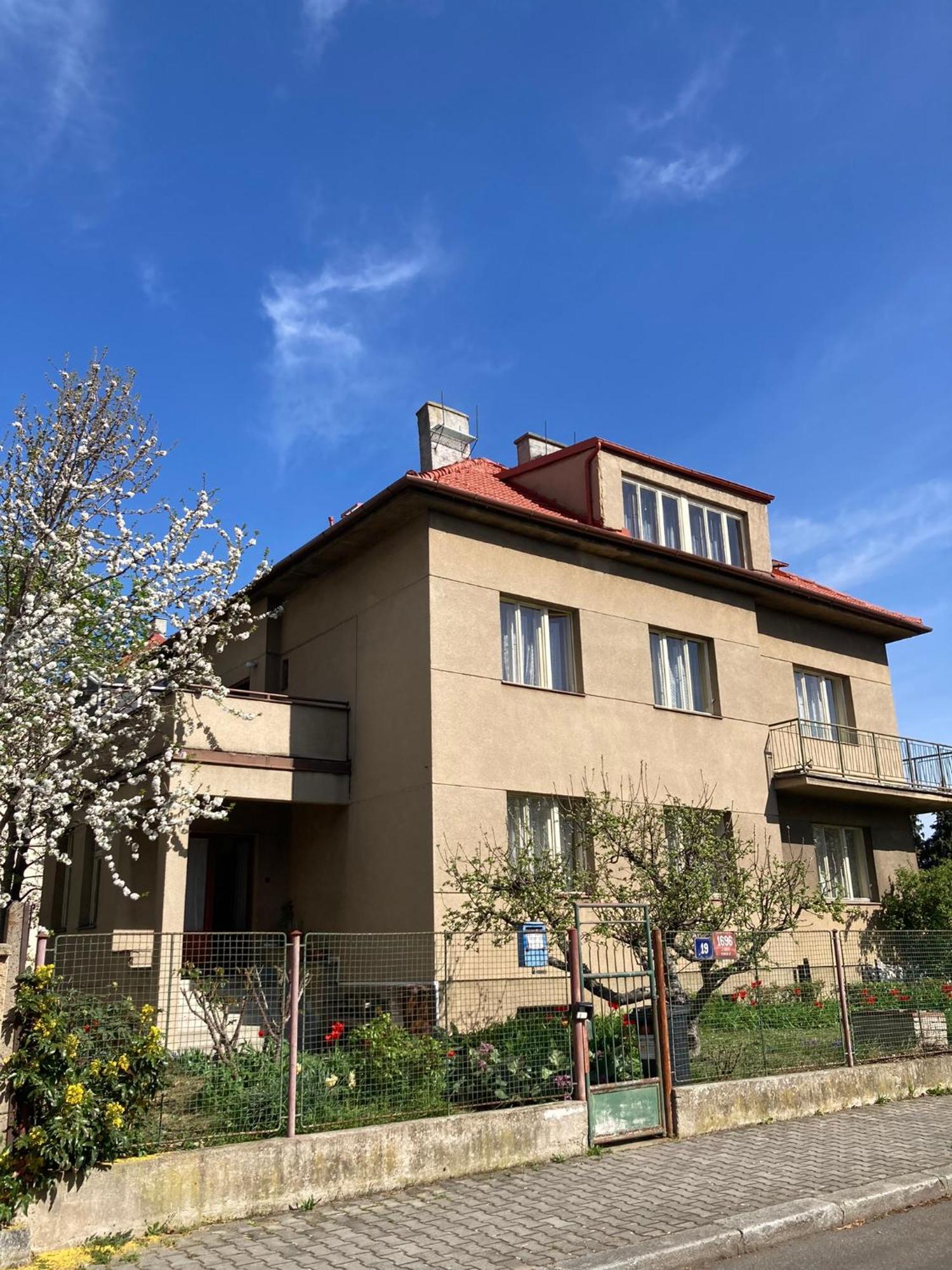 Spacious Apartment - Free Parking! Прага Экстерьер фото